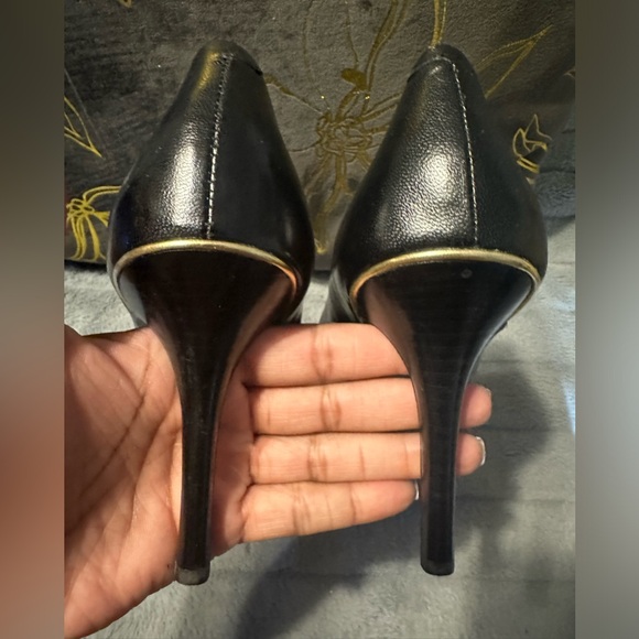 Ralph Lauren Sarina Pump - Picture 3 of 6